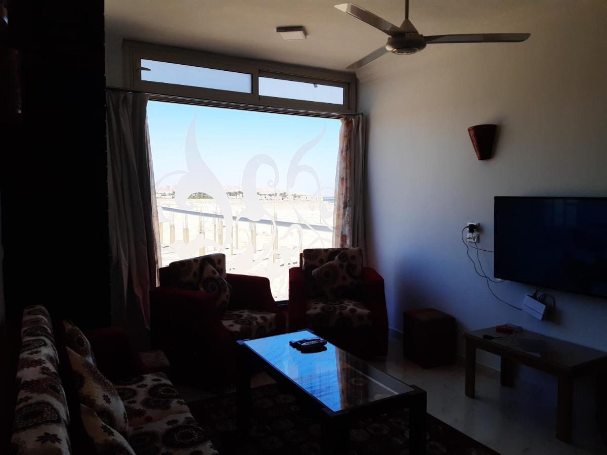 German Dolphin Apartment El Qoseir Exterior photo